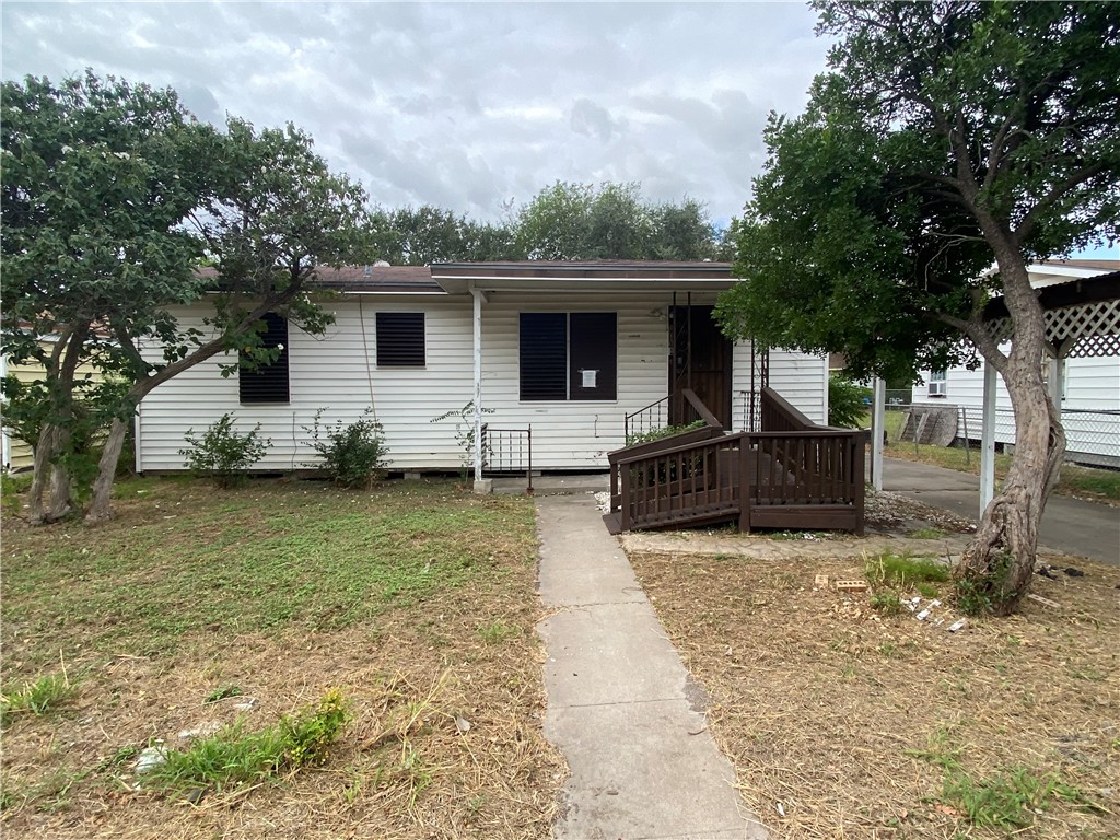 1713 Sycamore Place Corpus Christi TX 78416