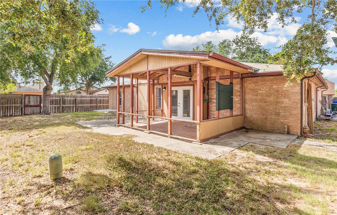 902 Saint Timothy Street Corpus Christi TX 78418