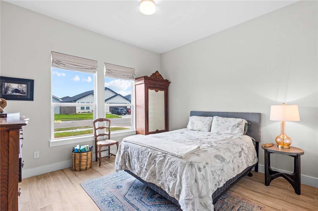 4002 Fold Corpus Christi TX 78414