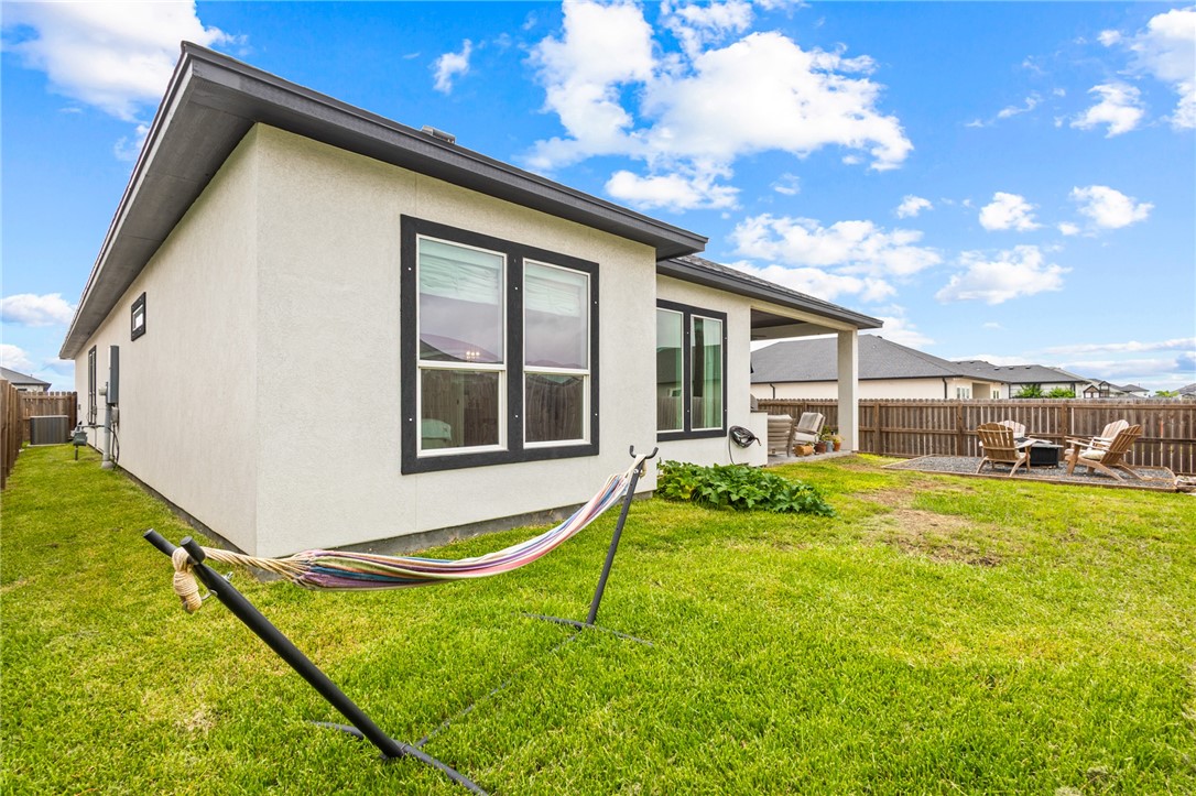 4002 Fold Corpus Christi TX 78414
