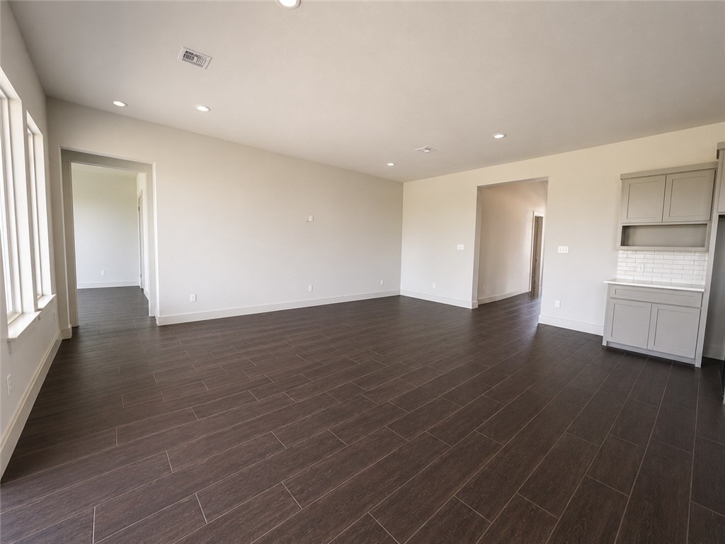 1426 Lois Chesney Corpus Christi TX 78415