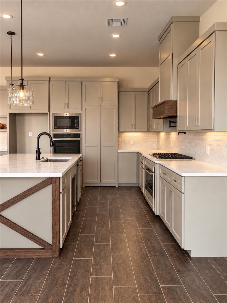 1426 Lois Chesney Corpus Christi TX 78415