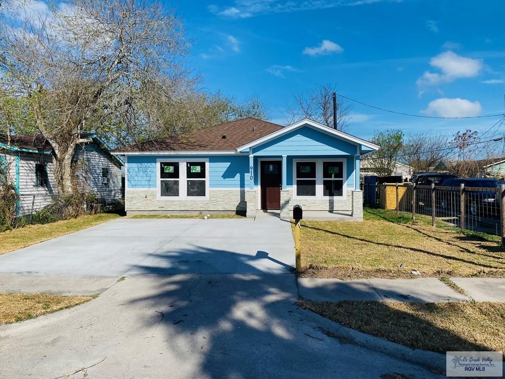 910 Dolores Street Corpus Christi TX 78405