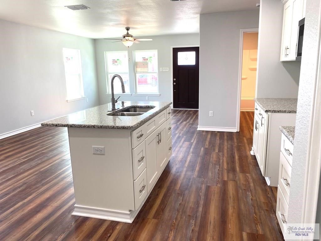 910 Dolores Street Corpus Christi TX 78405
