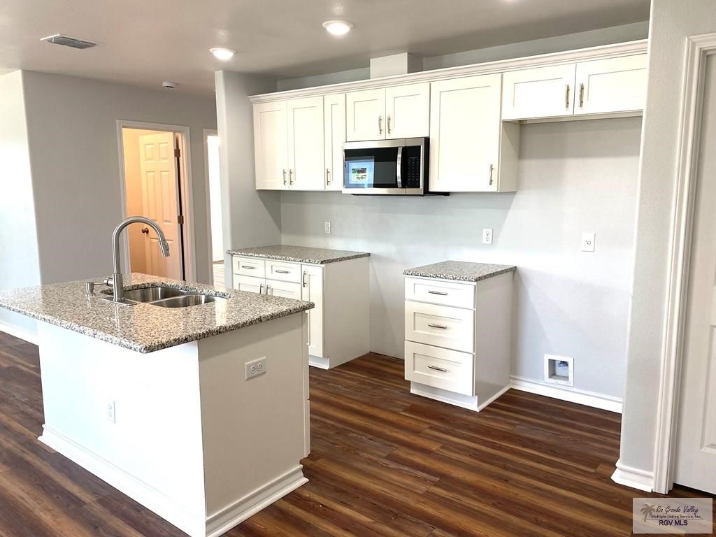 910 Dolores Street Corpus Christi TX 78405