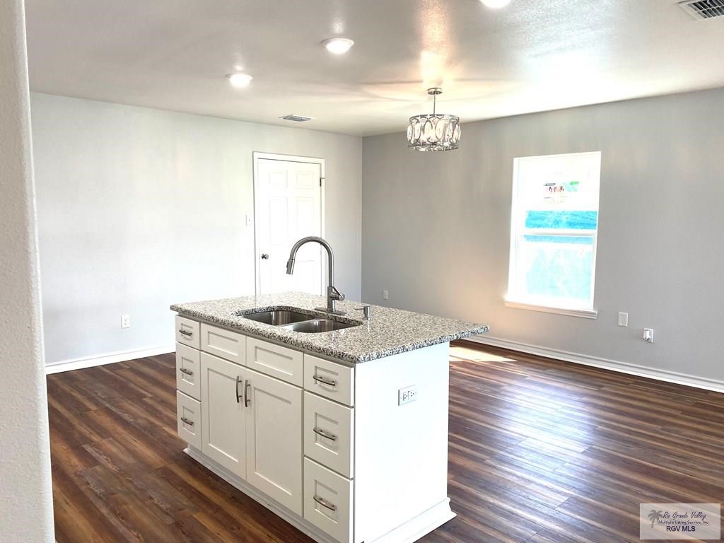910 Dolores Street Corpus Christi TX 78405
