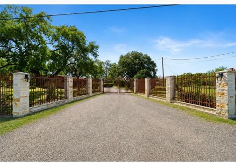 9675 County Road 325 Mathis TX 78368