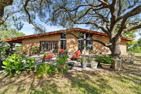 9675 County Road 325 Mathis TX 78368