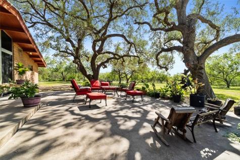 9675 County Road 325 Mathis TX 78368