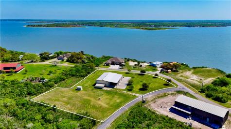 100 Breesport Drive Sandia TX 78383