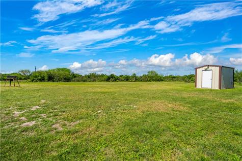 100 Breesport Drive Sandia TX 78383