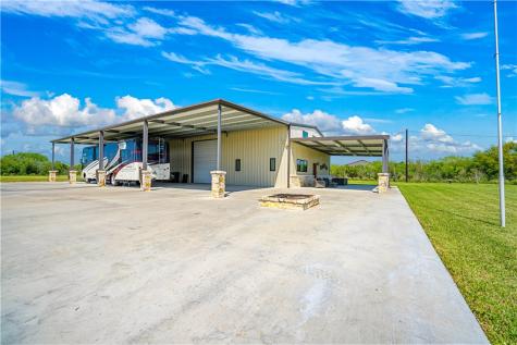 100 Breesport Drive Sandia TX 78383