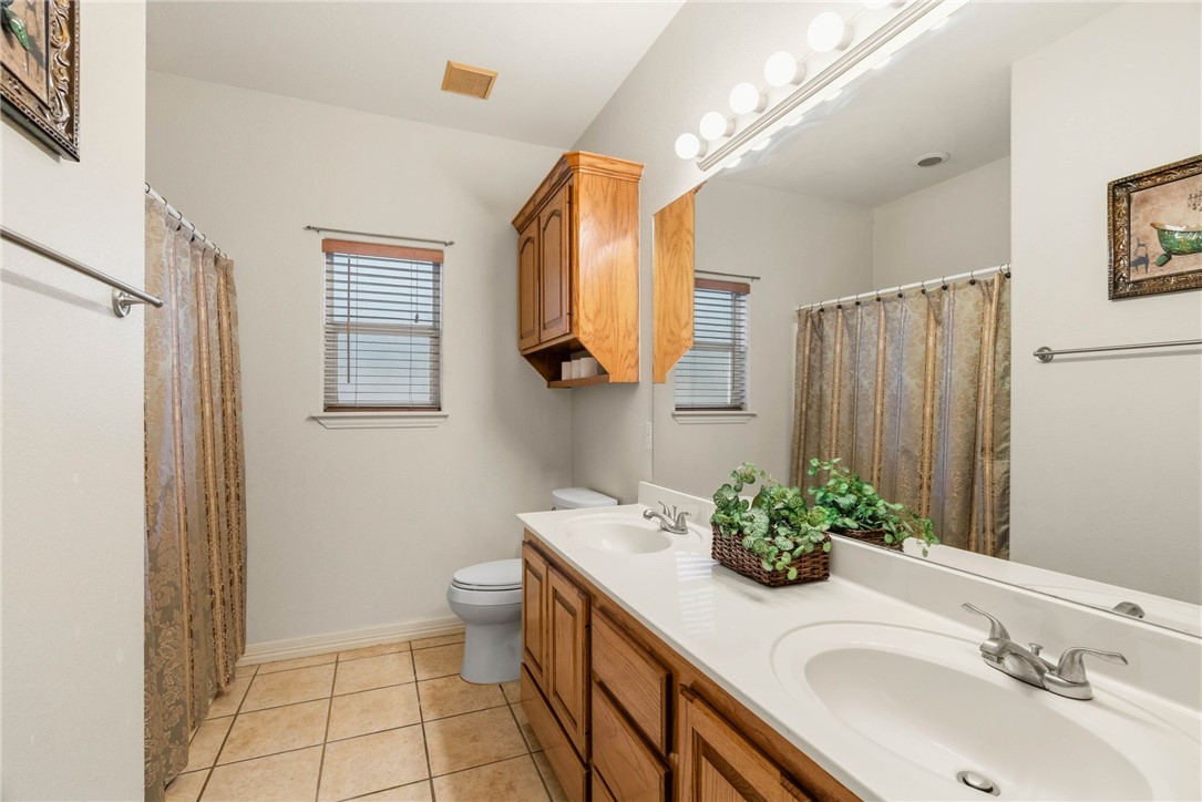 3201 La Rochelle Way Corpus Christi TX 78414