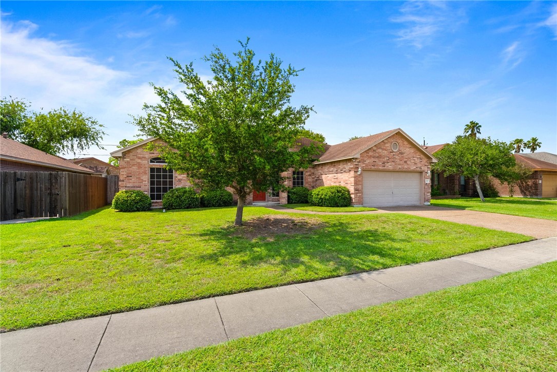 3201 La Rochelle Way Corpus Christi TX 78414