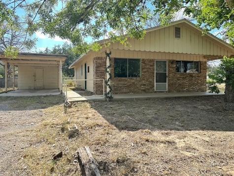 1201 Florida Street Pleasanton TX 78064