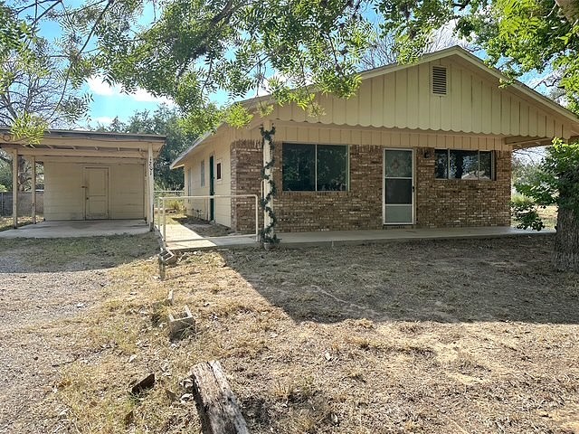 1201 Florida Street Pleasanton TX 78064