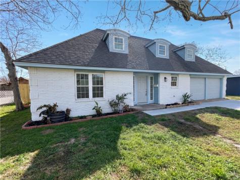 110 Driftwood Drive Portland TX 78374