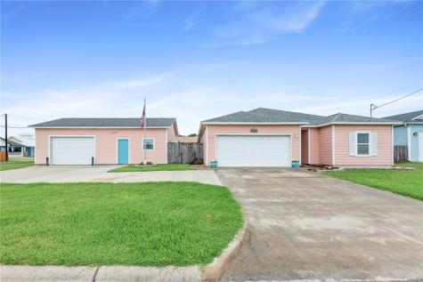 1019 S Church Street Rockport TX 78382