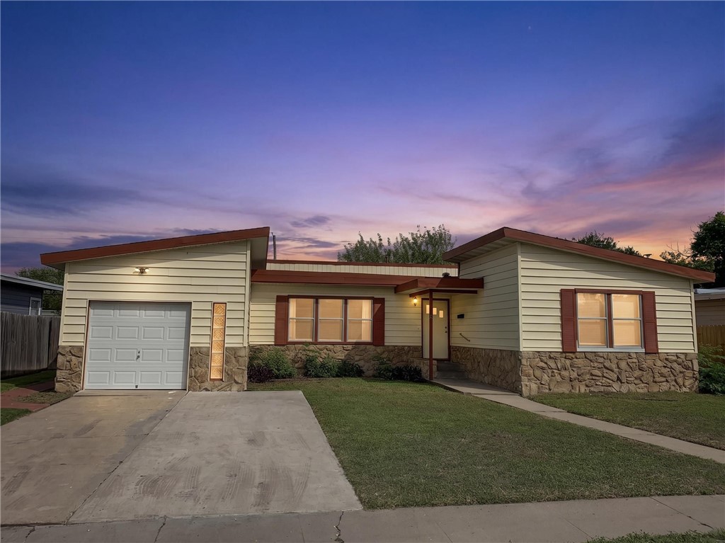 735 Chase Drive Corpus Christi TX 78412