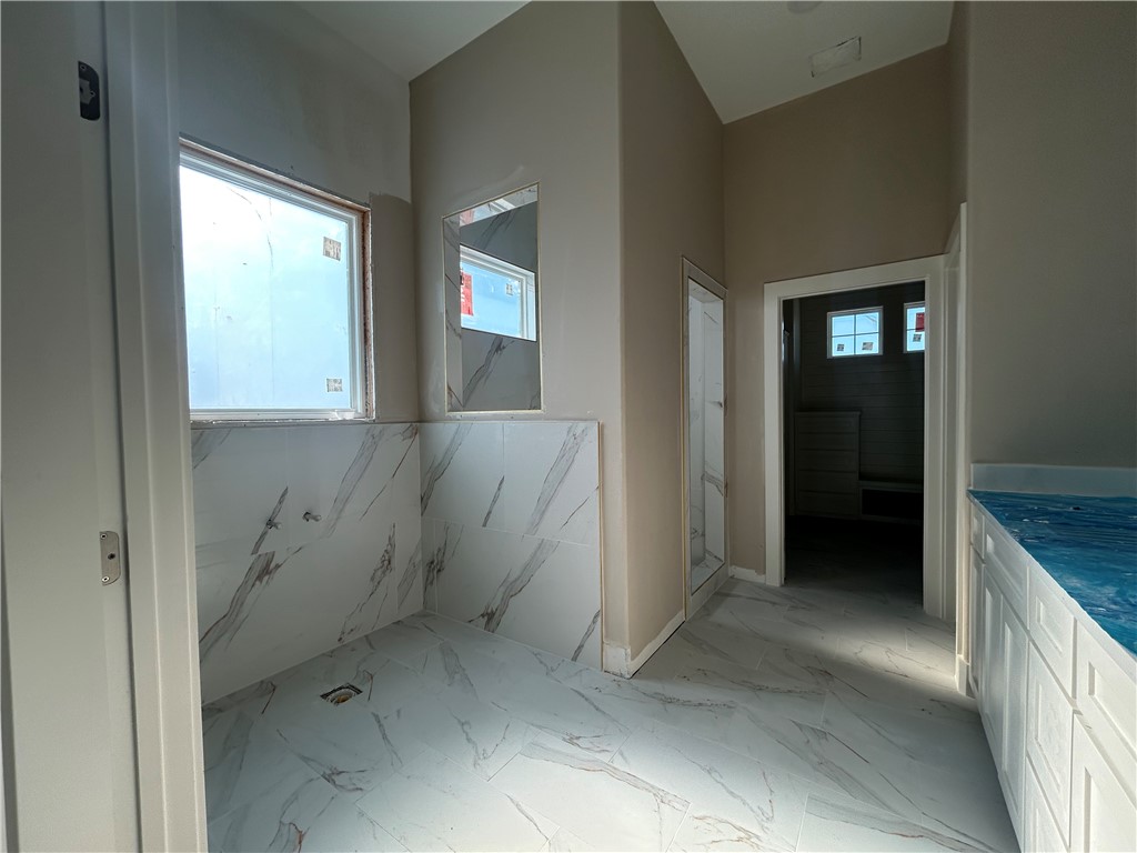 1053 North Isle Drive Rockport TX 78382