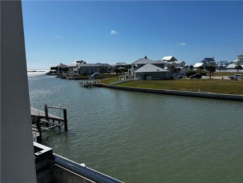 1053 North Isle Drive Rockport TX 78382
