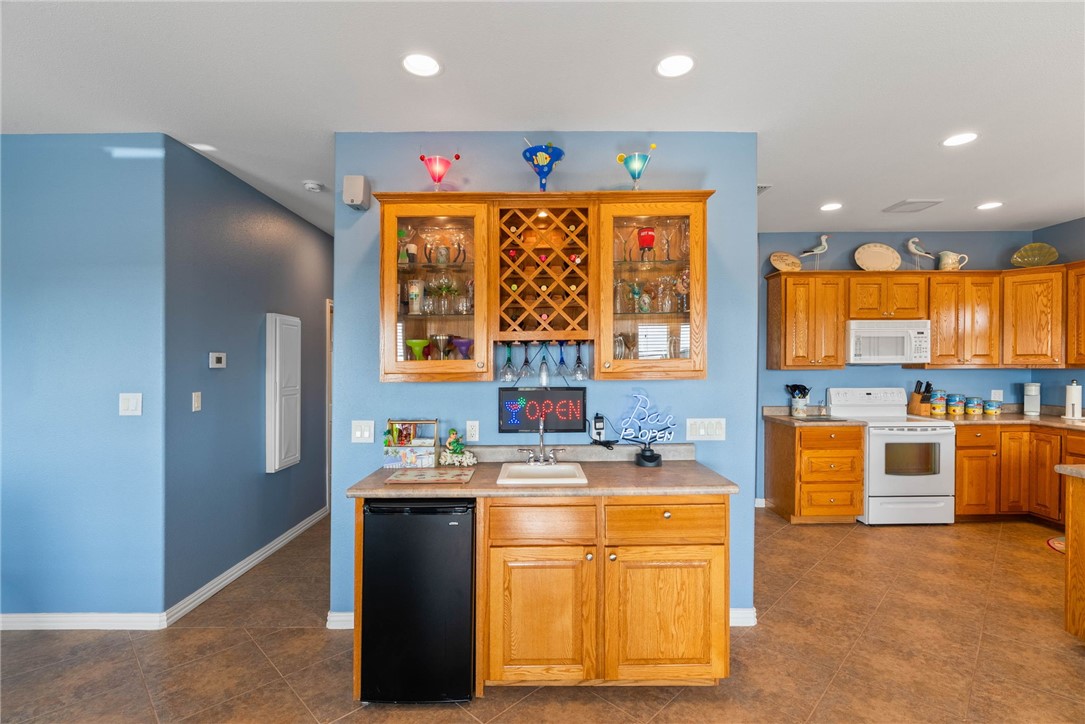 74 West Castle Oak Lane Rockport TX 78382