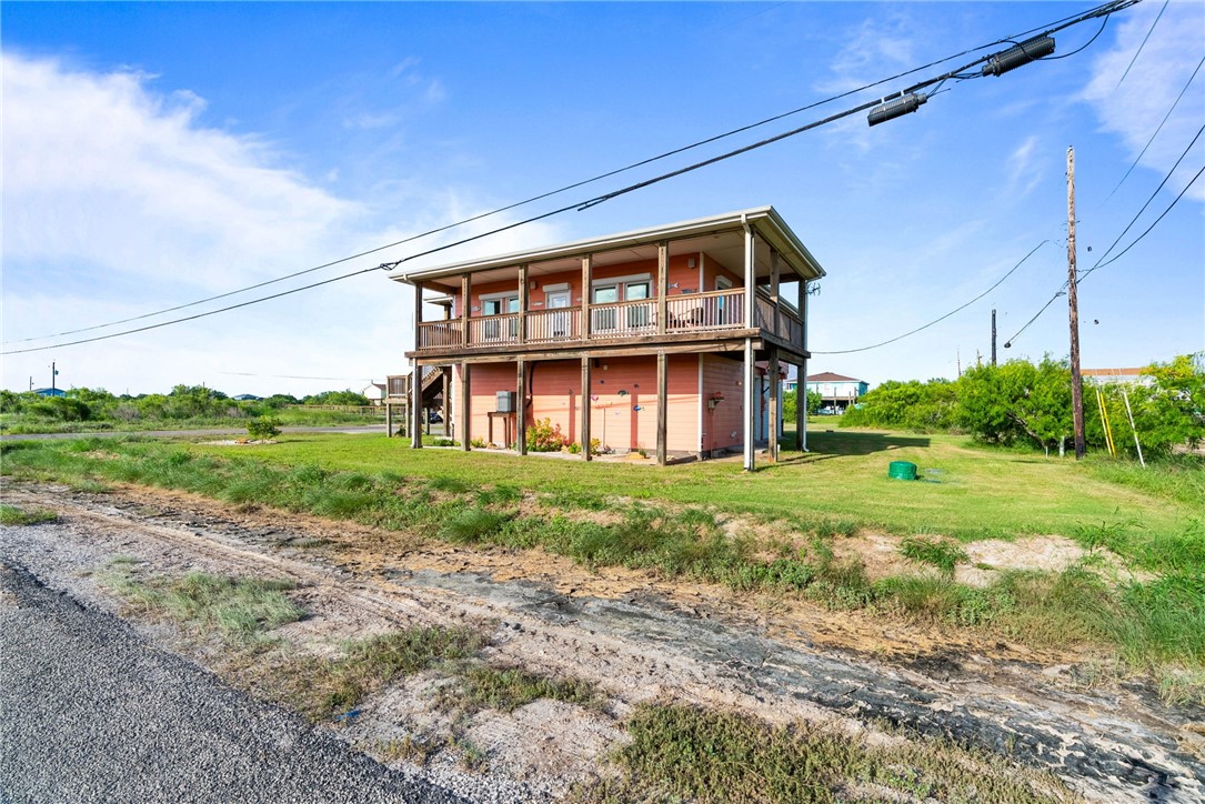 74 West Castle Oak Lane Rockport TX 78382