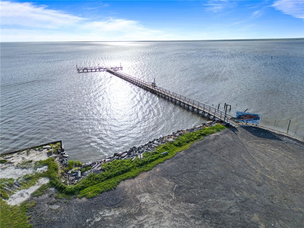 74 West Castle Oak Lane Rockport TX 78382