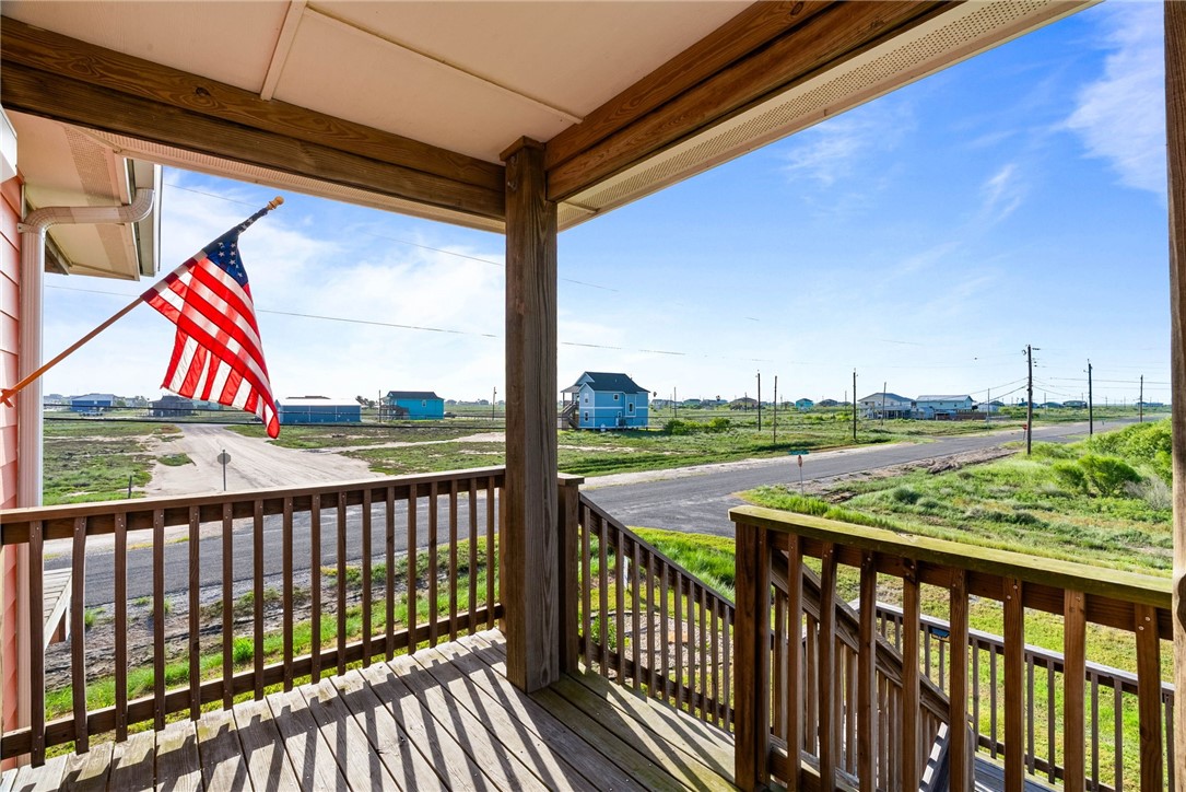 74 West Castle Oak Lane Rockport TX 78382