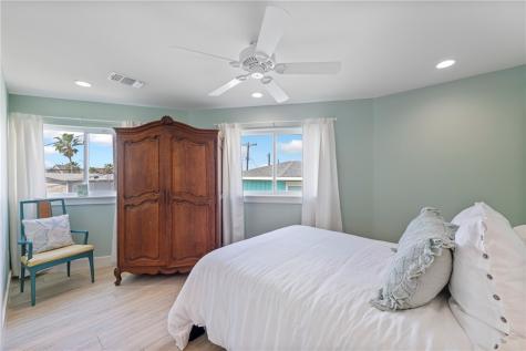 1923 S 11th Street 16 Port Aransas TX 78373