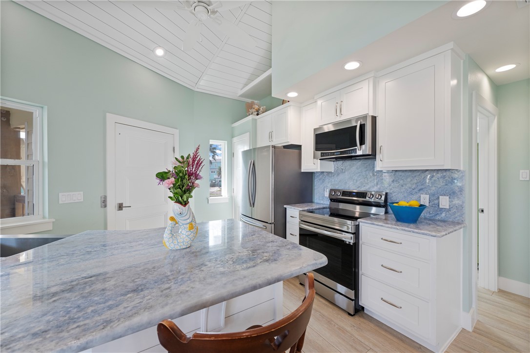 1923 S 11th Street 16 Port Aransas TX 78373