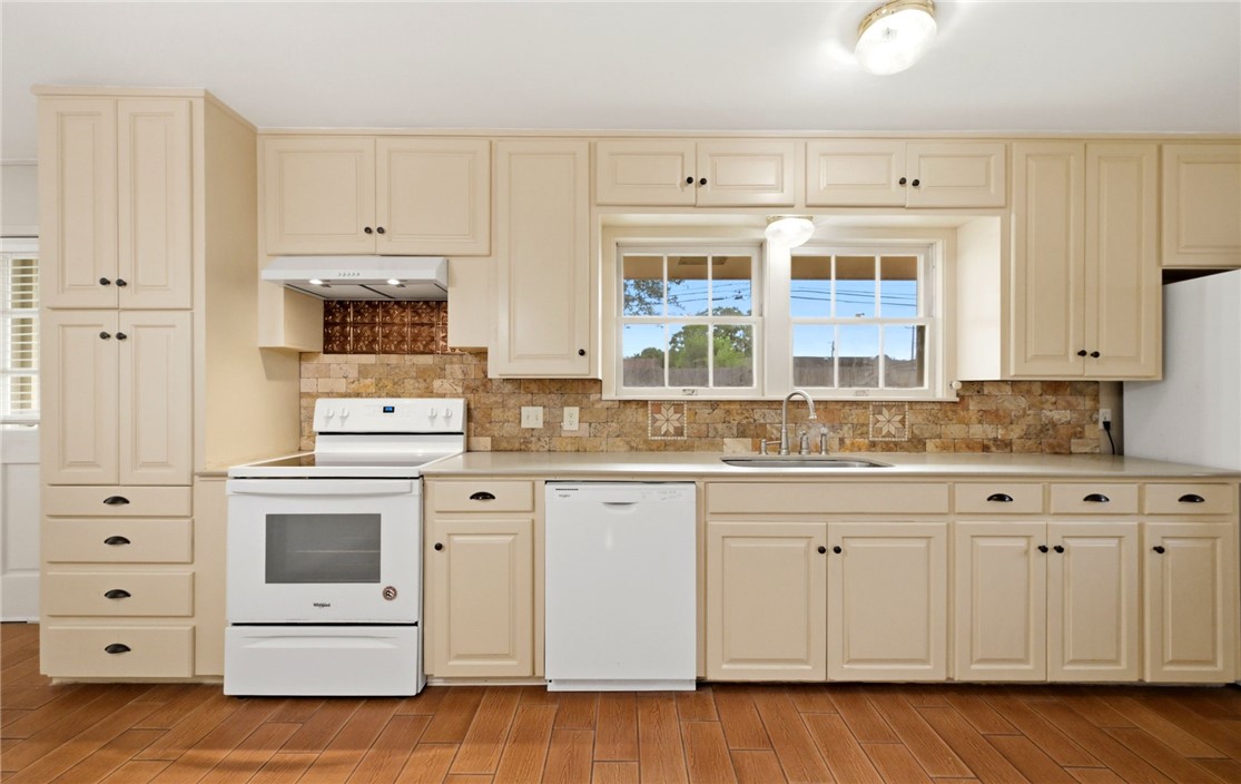 1033 Brawner Parkway Corpus Christi TX 78411