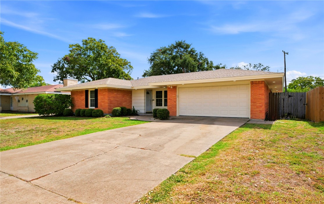 1033 Brawner Parkway Corpus Christi TX 78411