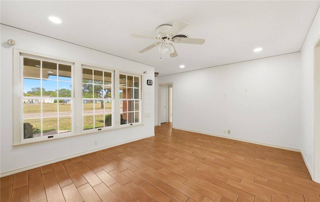 1033 Brawner Parkway Corpus Christi TX 78411