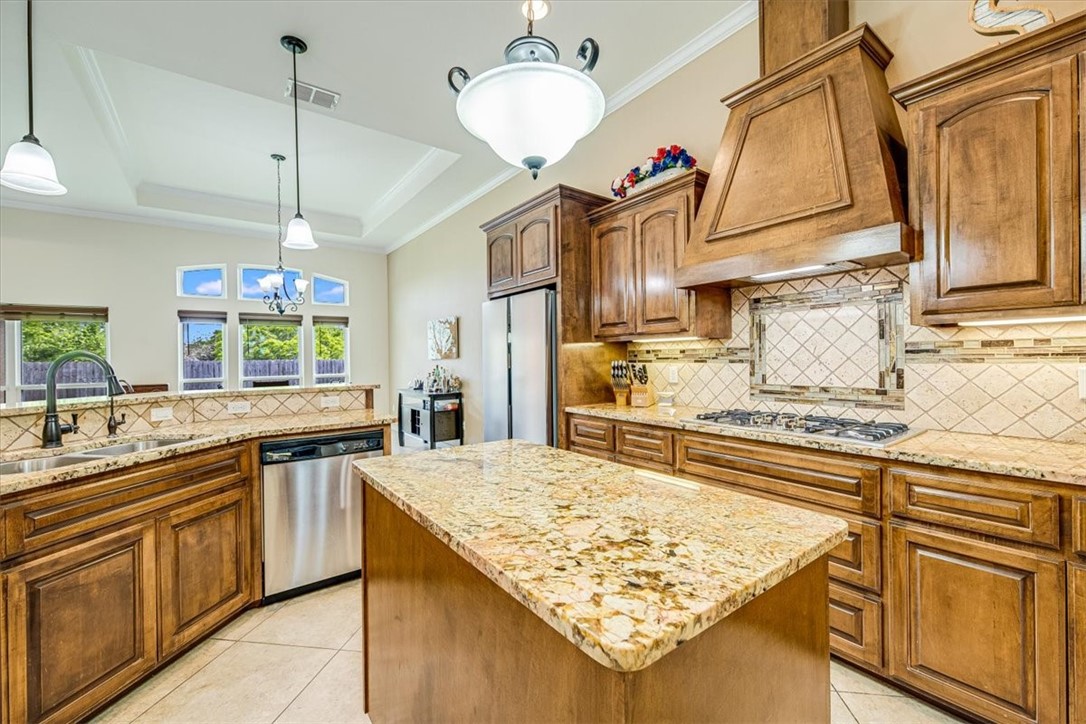 7522 S Lake Drive Corpus Christi TX 78414