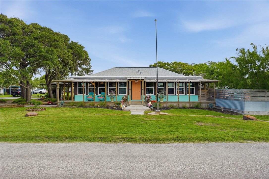 113 Palmetto Avenue Fulton TX 78358
