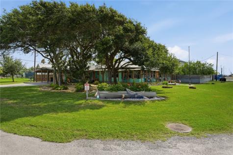 113 Palmetto Avenue Fulton TX 78358
