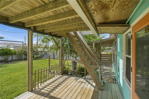 113 Palmetto Avenue Fulton TX 78358