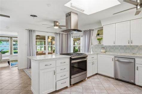 113 Palmetto Avenue Fulton TX 78358