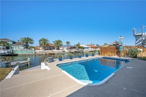 1050 S Bay Street Aransas Pass TX 78336
