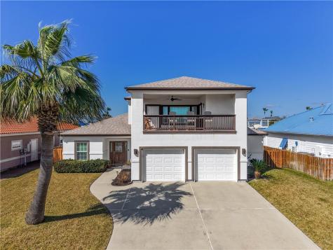 1050 S Bay Street Aransas Pass TX 78336