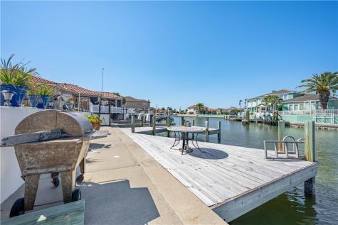 1050 S Bay Street Aransas Pass TX 78336
