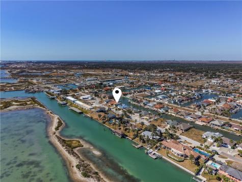 1050 S Bay Street Aransas Pass TX 78336