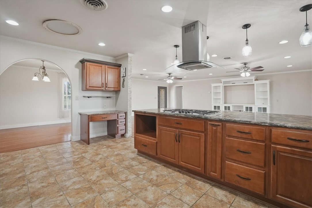 955 S Highway 37 George West TX 78022