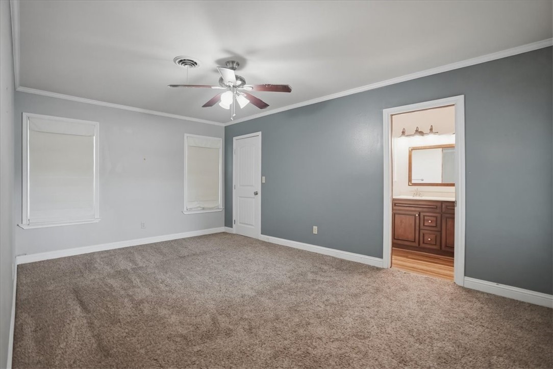 955 S Highway 37 George West TX 78022