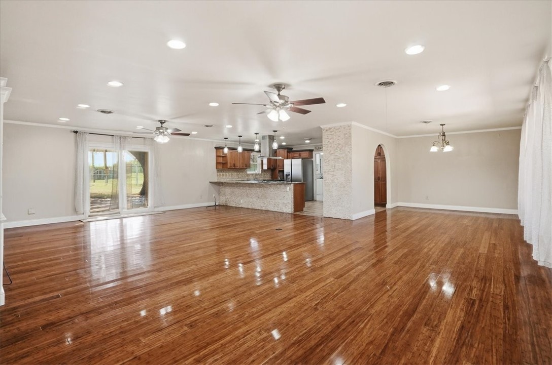 955 S Highway 37 George West TX 78022