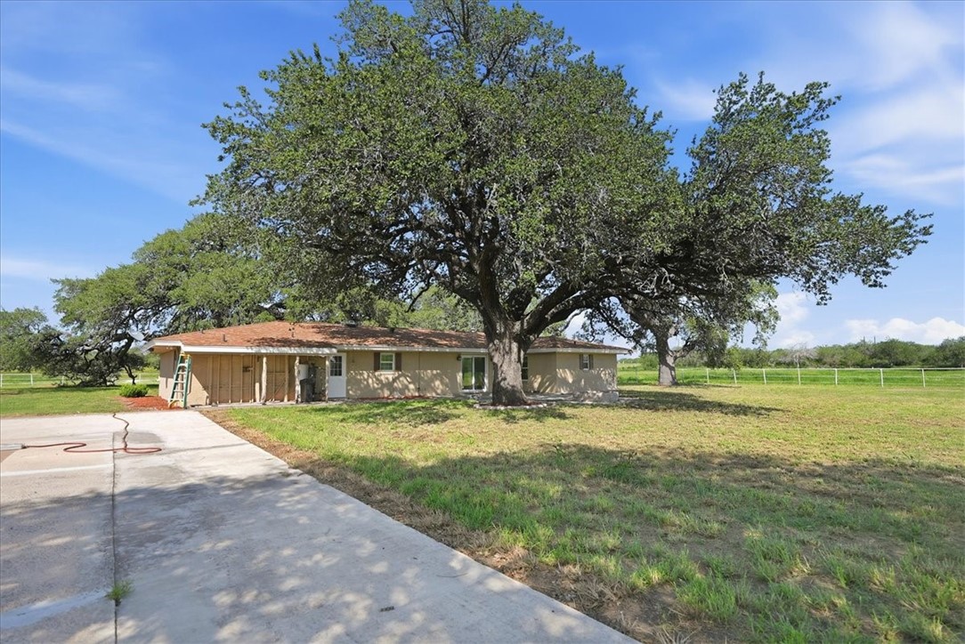 955 S Highway 37 George West TX 78022
