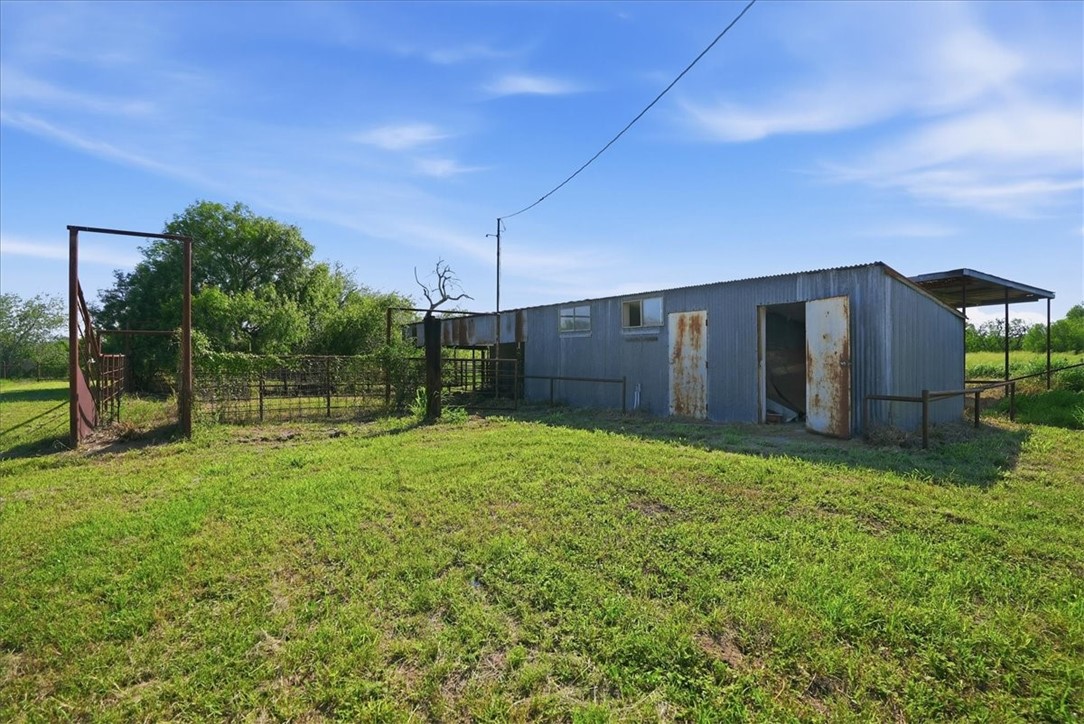 955 S Highway 37 George West TX 78022