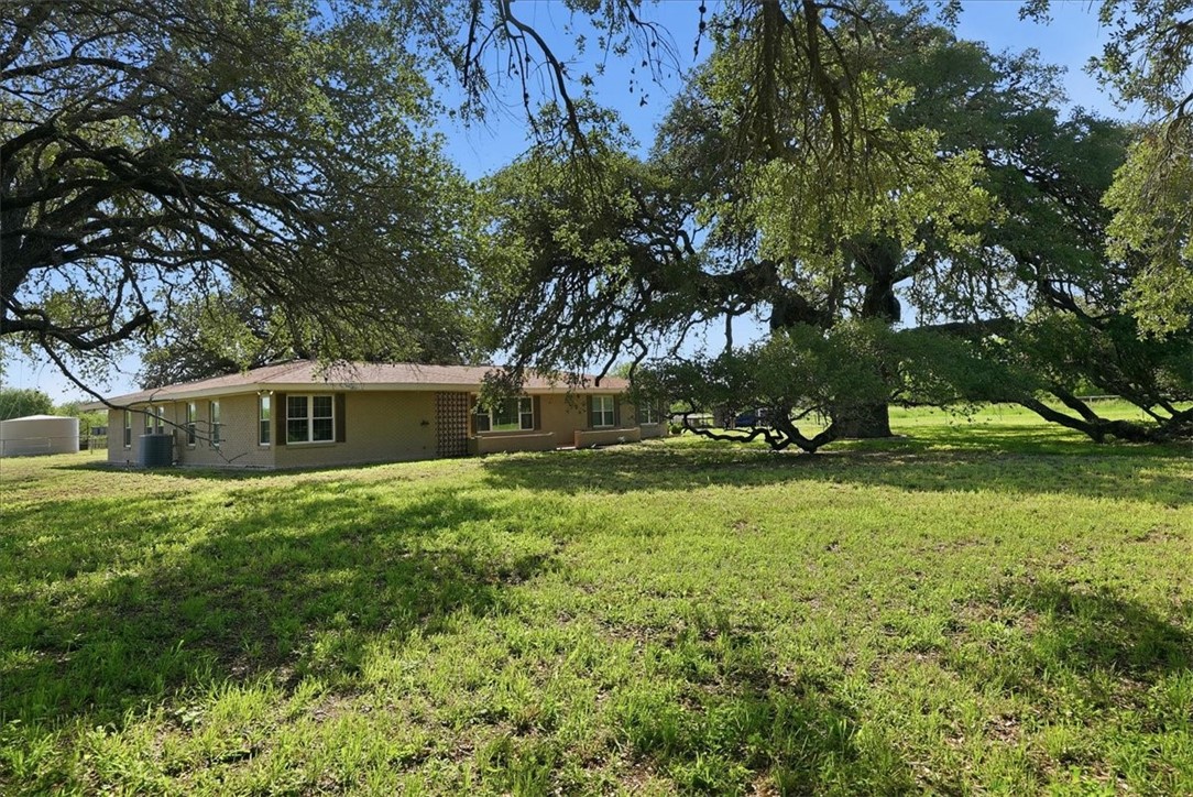 955 S Highway 37 George West TX 78022