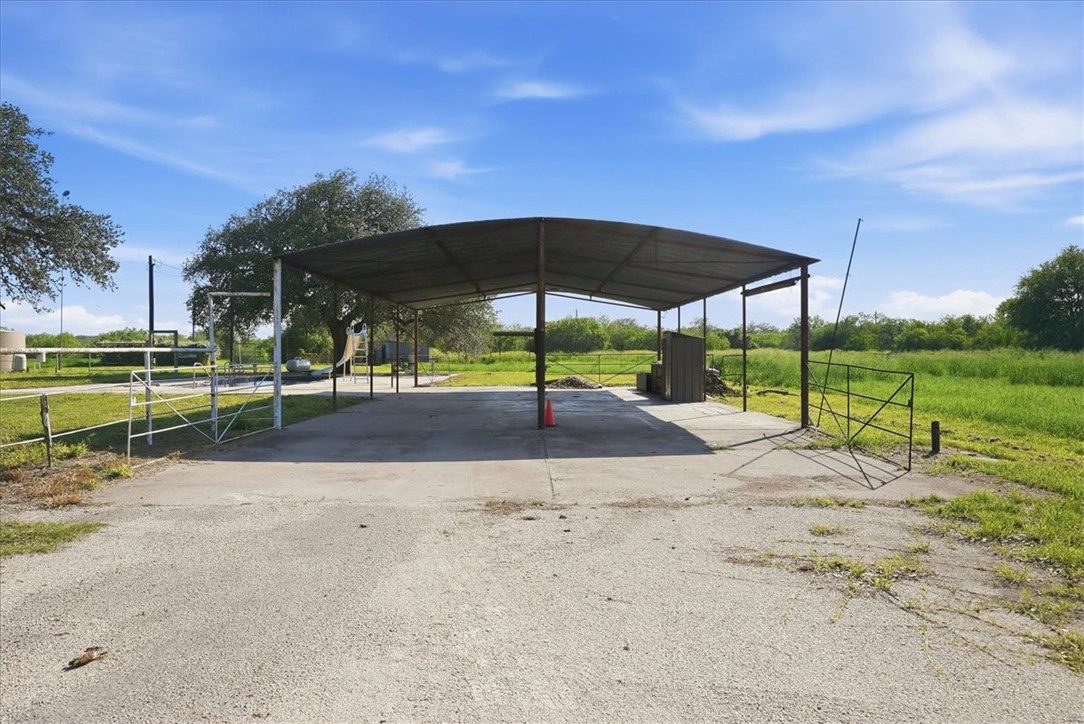 955 S Highway 37 George West TX 78022
